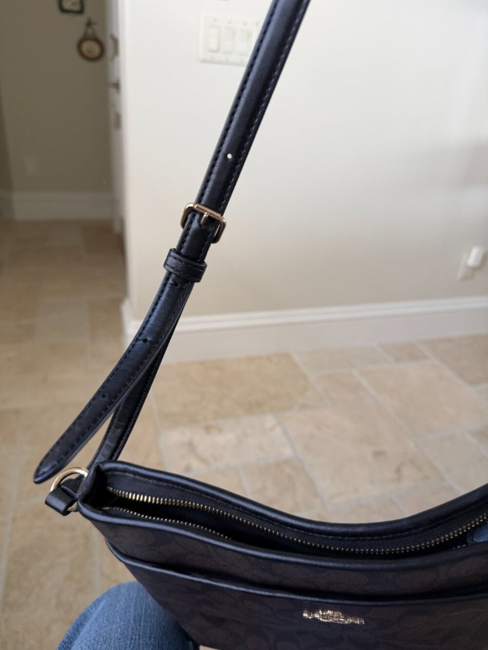 Beautiful Coach Bag - Picture 7 of 12